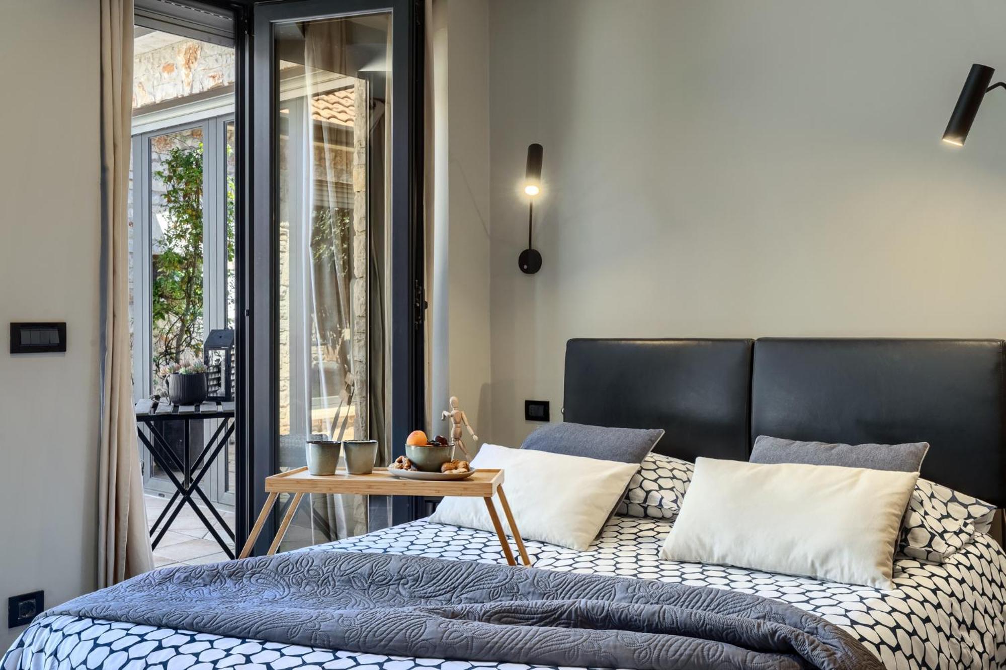 Apartment Grota Premium &