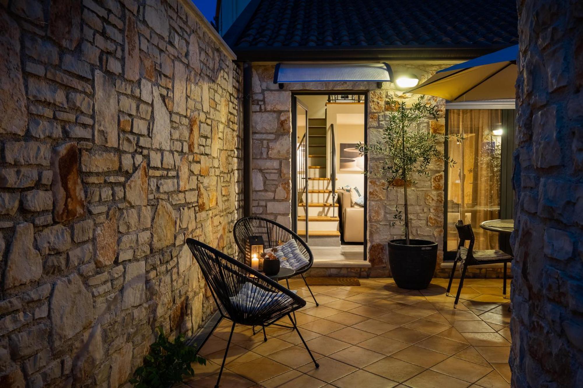 Apartment Grota Premium &
