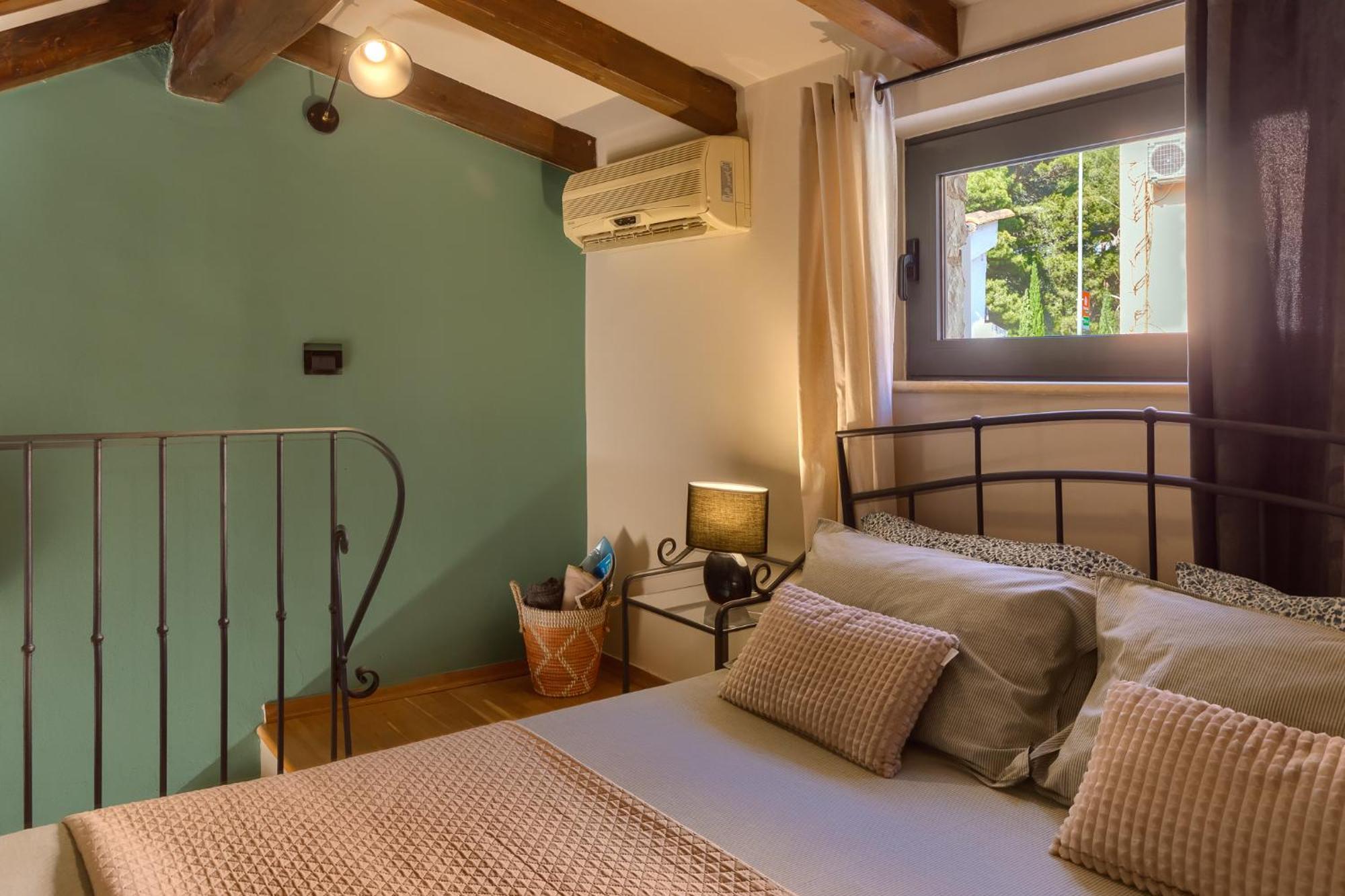 Apartment Grota Premium & *